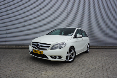 Mercedes-Benz B-Klasse 180 prestige automaat -airco / navi / cruise / pdc / elektr. ramen / trekhaak / lm velgen