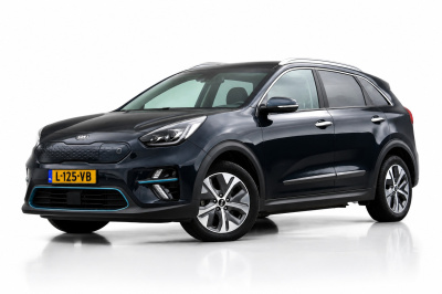 Kia E-niro dynamicplusline 64 kwh | soh 100% | nap | camera | adapt. cruise | dealer onderhouden