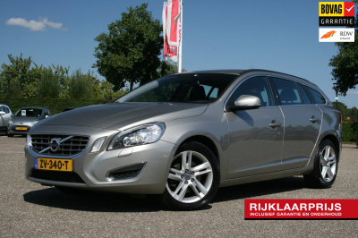 Volvo V60 1.6 t3 momentum / afn. trekhaak / cruise / pdc / stoelv.