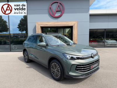 Volkswagen Tiguan 1.5 ehybrid elegance 204pk | trekhaak | 360 camera | panoramadak | dode hoek | elek. klep | incl. verlengde garantie