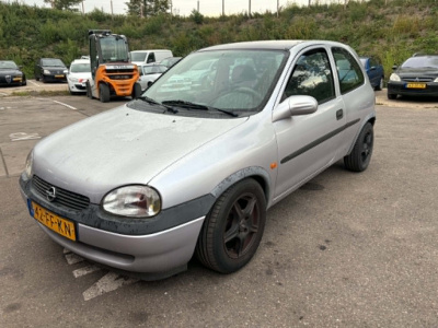 Opel Corsa 1.2i-16v onyx