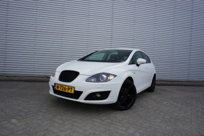 Seat Leon 1.4 tsi reference airco / navi / cruise / camera / stoelverw. / carplay / lm velgen