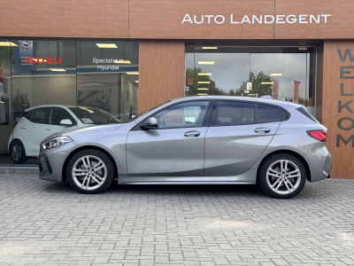 BMW 1 Serie 118i m-sport | carplay | parkeer sensoren | dab | cruise control | climate control