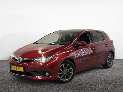 Toyota Auris 1.2t volcano edition