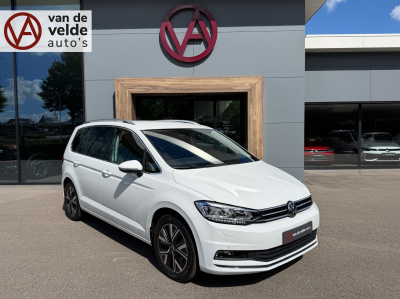 Volkswagen Touran 1.5 tsi 150pk highline | trekhaak | led | carplay | 17 inch | rijklaar incl. garantie