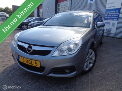 Opel Vectra wagon 1.8-16v executive/leer/stoeverw/lm velgen/pdc/ecc airco/trekhaak/nieuwe apk/nap