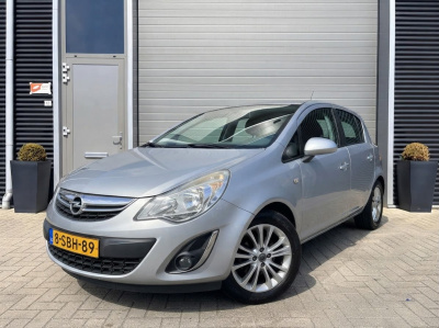 Opel Corsa 1.4-16v cosmo