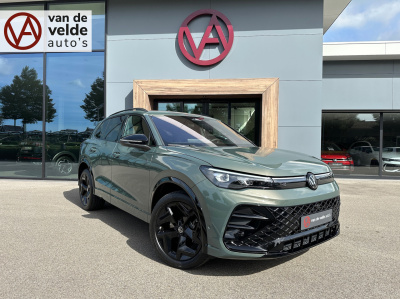 Volkswagen Tiguan 1.5 ehybrid 272pk r-line | black line | head up | 360 camera | trekhaak | dode hoek | iq light | elek. klep | rijklaar incl. garantie