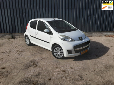 Peugeot 107 1.0-12v xs
