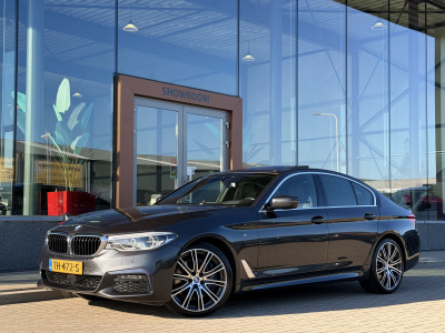 BMW 5 Serie 540i xdrive m-sport | harman kardon | acc |schuif/kanteldak | memory | stoel/stuurverwarming | sfeerverlichting | achteruitrijcamera | hud |