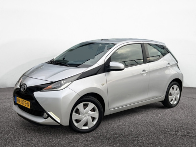 Toyota Aygo 1.0 vvt-i x-play airco | parkeercamera