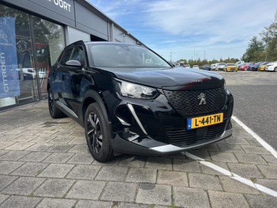 Peugeot 2008 1.2 130pk allure eat8 automaat apple carplay & android auto | navigatie tomtom | achteruitrijcamera | cruise & climate control | parkeersensoren | bt