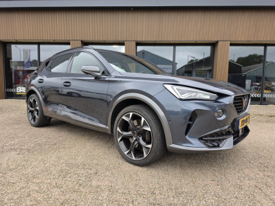 Cupra Formentor 1.4 e-hybride vz performance 245 pk | soh 93% | trekhaak | navi | stoelverwarming | kuipstoelen | 19 inch