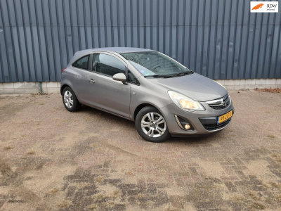 Opel Corsa 1.2-16v cosmo