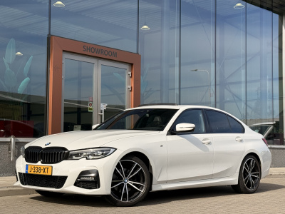 BMW 3-serie 320i high executive edition | harman / kardon | pano | leder | led | stoelverwarming | achteruitrijcamera