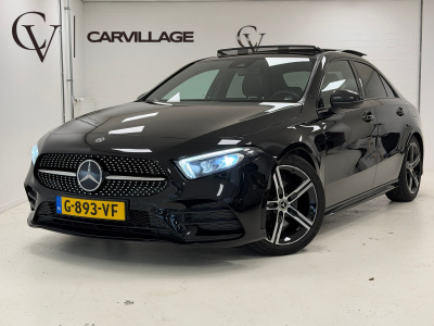 Mercedes-Benz A-Klasse 180 amg line night | panoramadak | widescreen | camera |