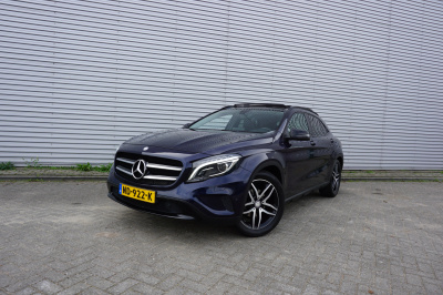 Mercedes-Benz Gla-klasse 180 ambition airco / navi / cruise / pano / parkeers. / lm velgen / nap