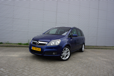Opel Zafira 1.8 cosmo airco / cruise / elektr. ramen / parkeers. / trekhaak / nap / lm velgen