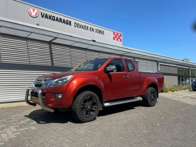 Isuzu D-max 2.5 extended cab ls