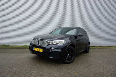 BMW X5 xdrive30d high executive 1e eigenaar - climate / navi / cruise / stoelverw. / leder / 360 camera / pdc / lm velgen / nap
