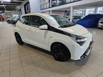 Toyota Aygo 1.0 vvt-i x-play limited