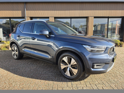 Volvo XC40 t5 inscription expression recharge plug-in hybrid 360° camera | navi | memory | trekhaak