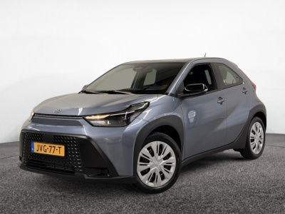 Toyota Aygo X hybrid 115 play