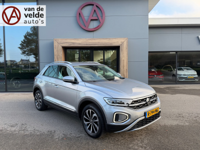 Volkswagen T-roc 1.5 tsi 150pk dsg style | trekhaak | camera | navi | 4-season | elek. achterklep | dode hoek | rijklaar incl. garantie