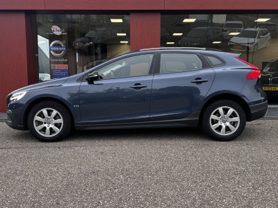 Volvo V40 cross country 1.5 t3 summum