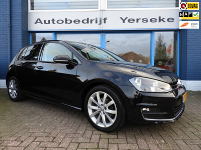 Volkswagen Golf 1.2 tsi business edition highline full options