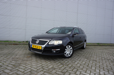 Volkswagen Passat variant 1.4 tsi comfortline bluemotion automaat - airco / navi / cruise / stoelverw. / parkeers. / elektr. ramen / nap