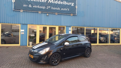 Opel Corsa 1.2 16v cosmo opc line