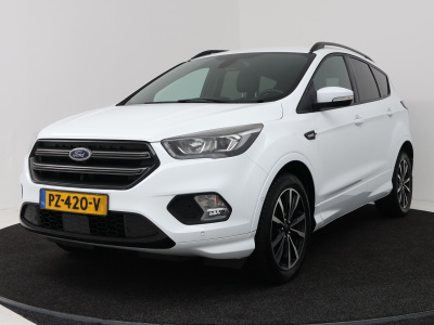 Ford Kuga 1.5 ecoboost st line | trekhaak | 1800kg trekgewicht | navigatie |