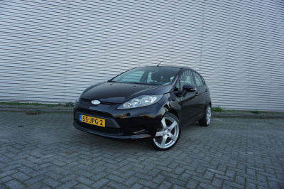 Ford Fiesta 1.25 trend airco / elektr. ramen / trekhaak / lm velgen / nap