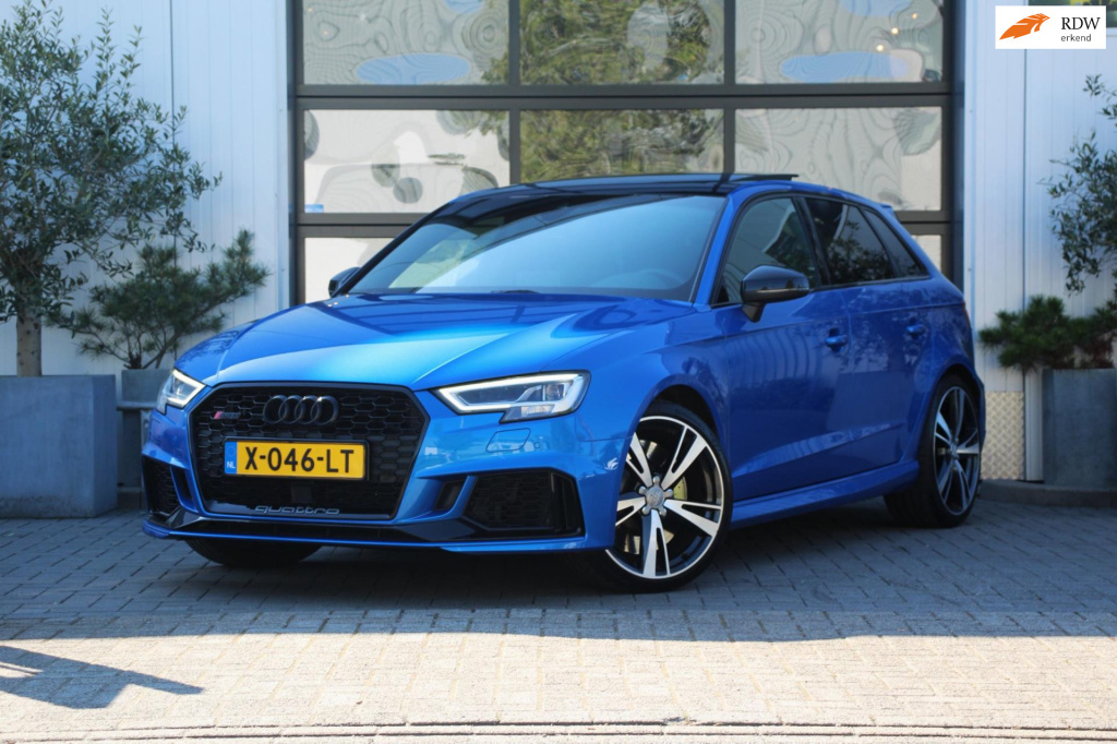 Audi Rs3 sportback 2.5 tfsi quattro - virtual - pano - matrix - rs stoelen - acc - arablau