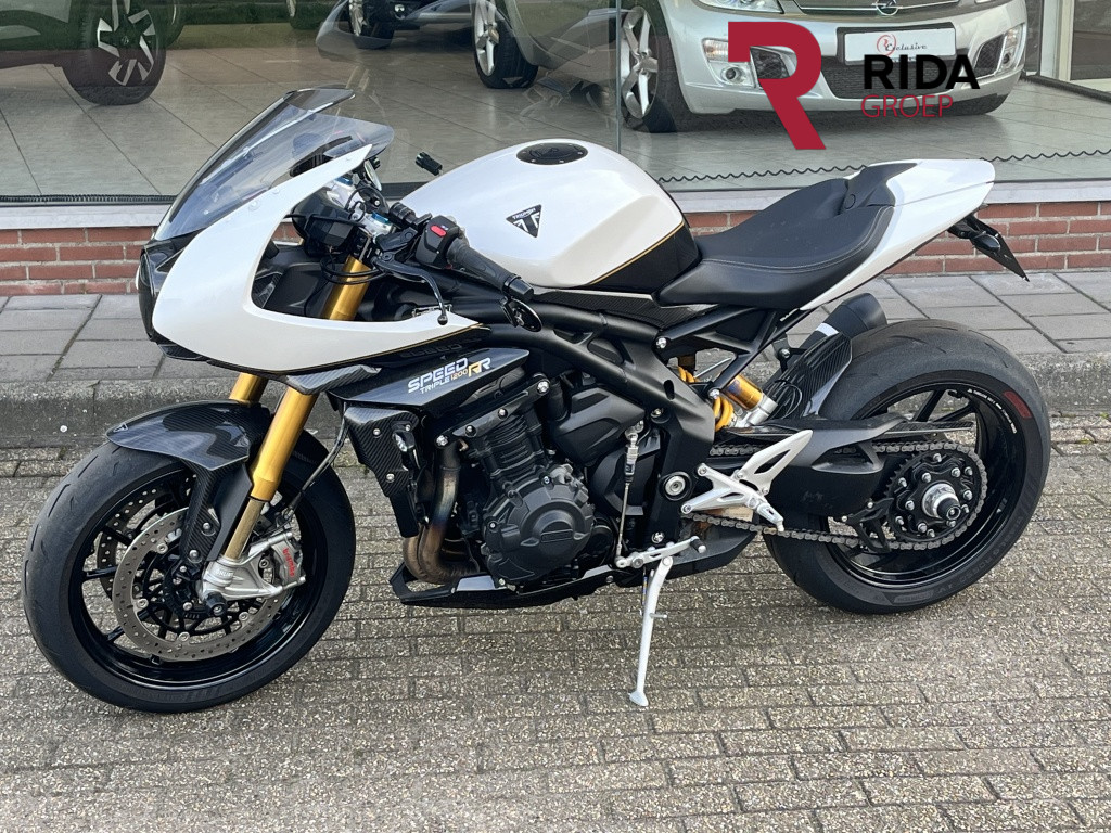 Triumph Speed Triple 1200 rr