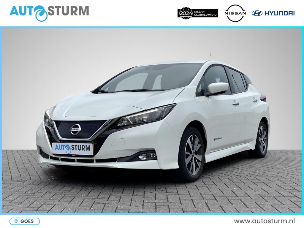 Nissan Leaf acenta 40 kwh | navigatie | camera | adapt. cruise control | apple carplay/android auto | keyless entry | dodehoek detectie | rijklaarprijs!