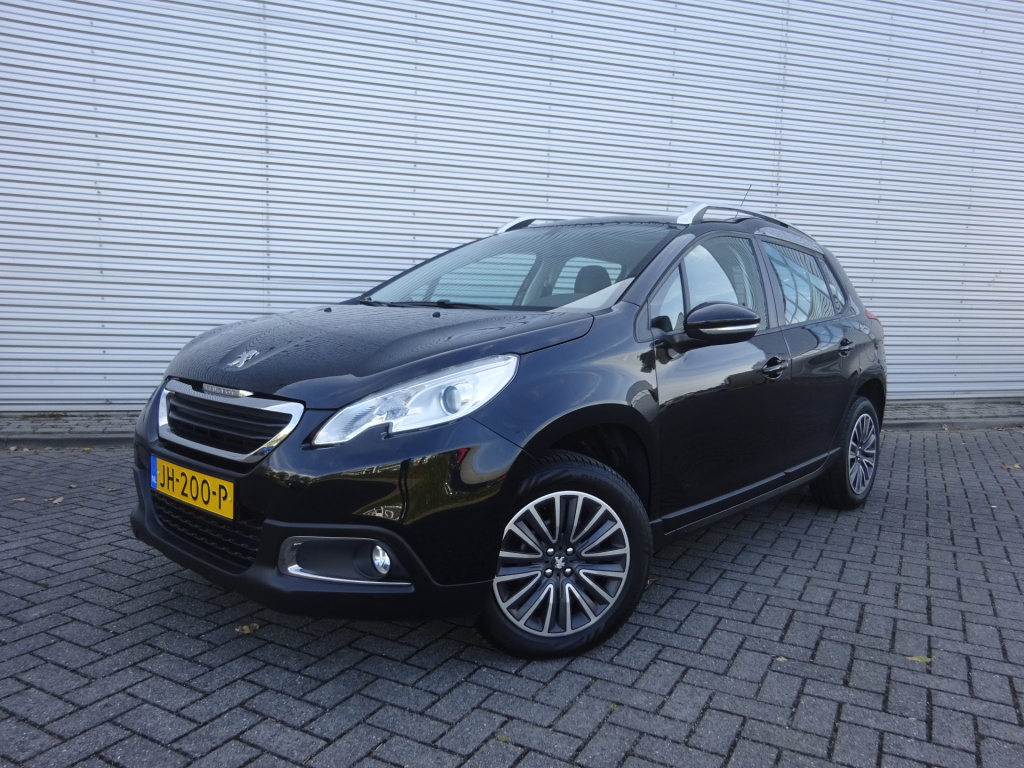 Peugeot 2008 1.2 puretech active panoramadak / trekhaak / navigatie