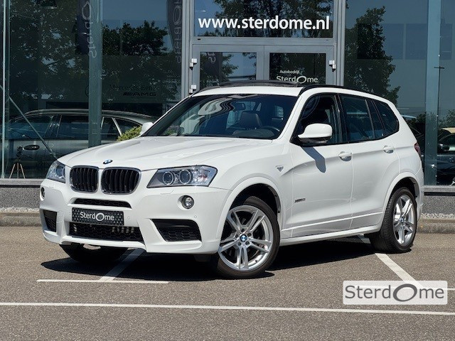 BMW X3 xdrive20i high executive l m line sportpakket l panoramadak l leder l led l elekt. bedienbare achterklep l stoelverwarming l parkeersensoren l navi l cruise controle l airconditioning l
