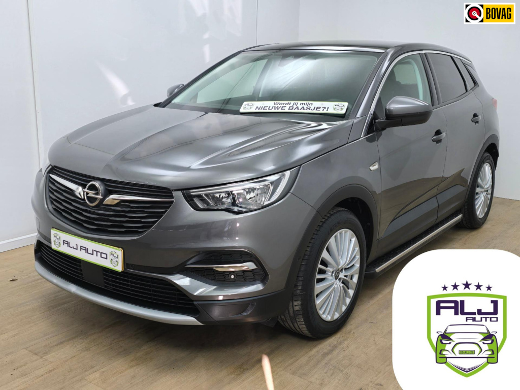 Opel Grandland X occasion met trekhaak en parkeercamera | tweedehands opel grandland x met parkeersensoren en carplay | panorama |