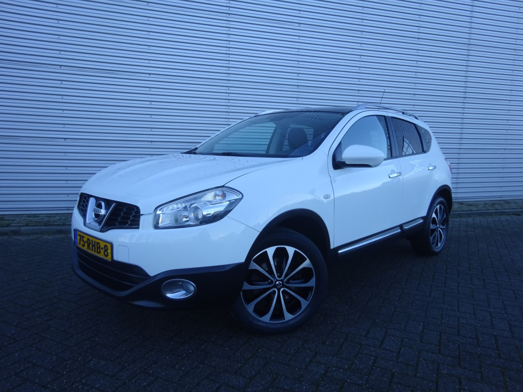 Nissan Qashqai 1.6 connect edition climate control / camera / trekhaak / lm velgen