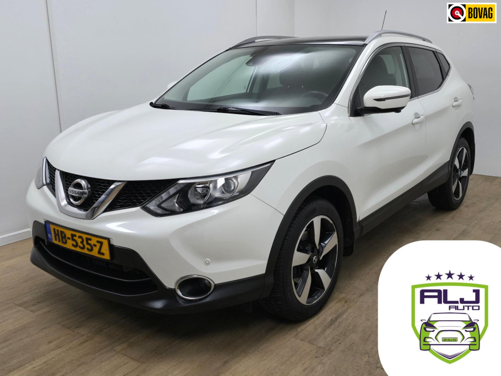 Nissan Qashqai occasion automaat 1.2 connect edition met parkeercamera en panoramadak | tweedehands nissan qashqai met trekhaak |