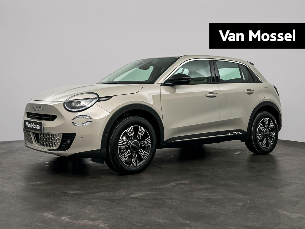 Fiat 600 600e urban 54 kwh | voorraadmodel | snel rijden mogelijk |  full option | 7,4 kwh laden