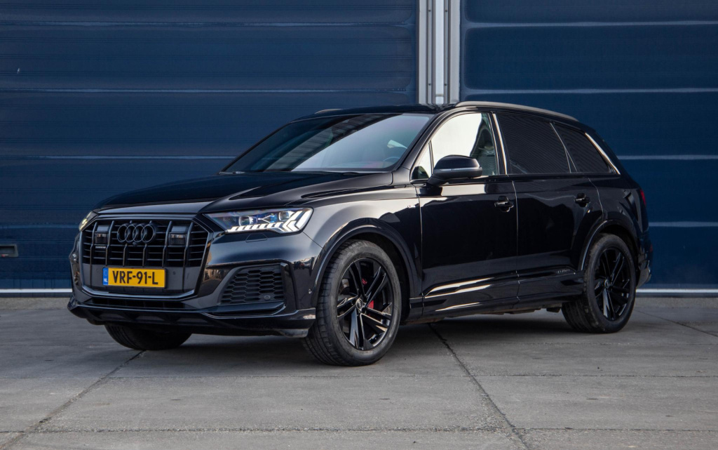 Audi Q7 sq7 s-line grijs kenteken 3x s-line / 360 camera / adaptive cruise controle / black line