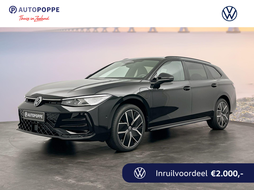 Volkswagen Passat variant r-line-edition 1.5 ehybrid 200 kw / 272 pk variant met trekhaak
