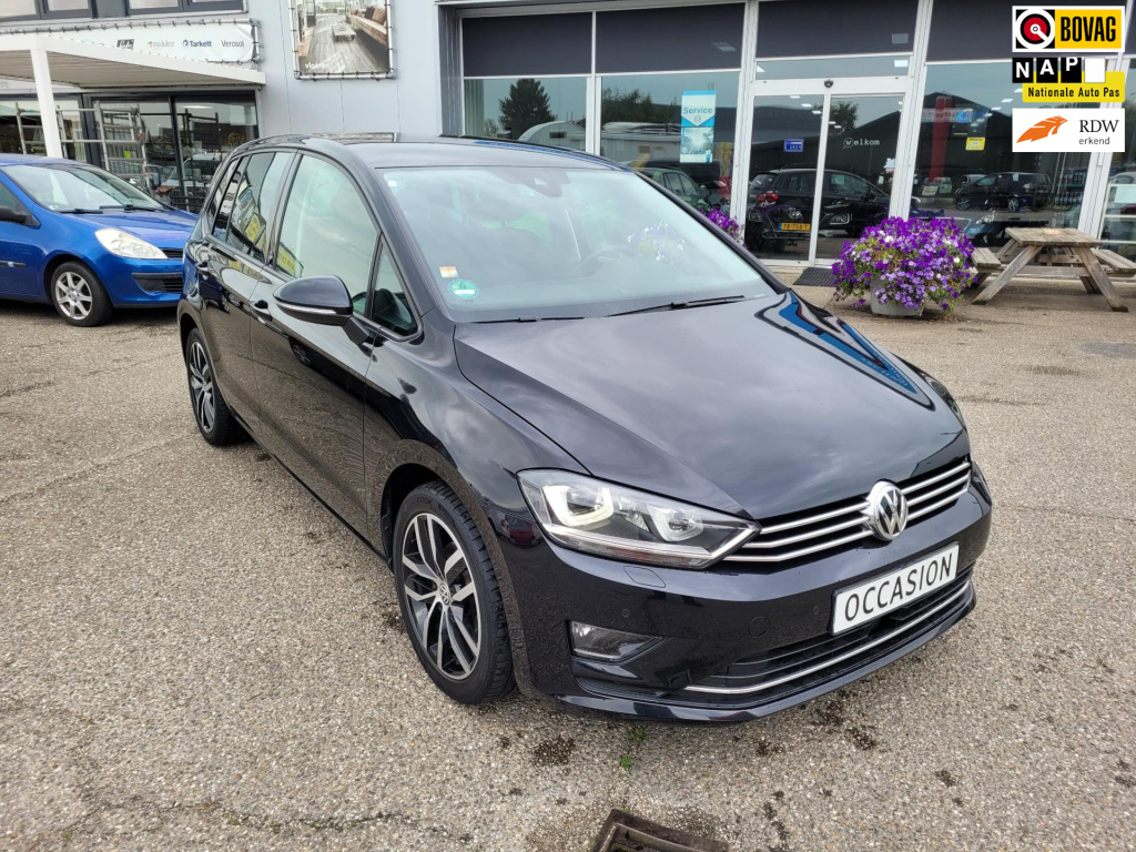 Volkswagen Golf Sportsvan 1.2 tsi highline business bluemotion automaat sound navi, stoelverwarming, parkeersensoren