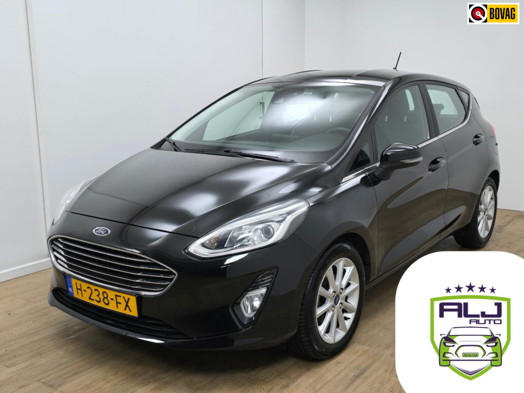 Ford Fiesta occasion 1.0 ecoboost titanium (luxe uitvoering) met carplay en cruisecontrol | tweedehands ford fiesta zwart | btw