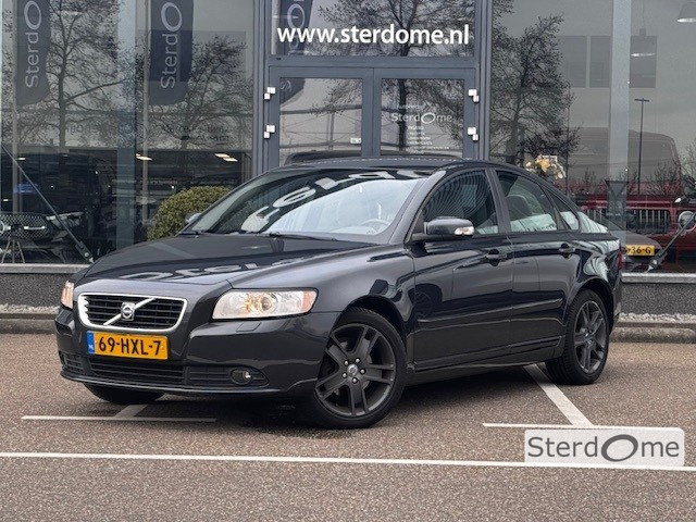 Volvo S40 1.8 edition ii | cruise control | extra getint glas achter | parkeersensor achter | leder | stoelverwarming | airco |