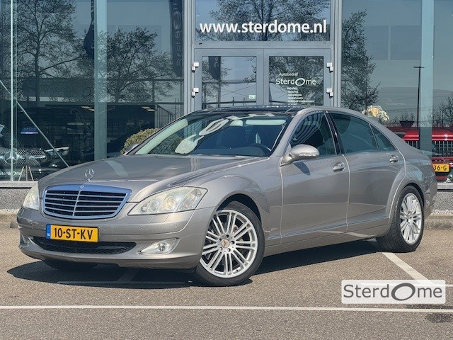 Mercedes-Benz S-klasse 350 lang l panoramadak l leder l xenon l harman kardon l comand l geventileerde en verwarmde voorstoelen elektrisch bedienbare en verwarmde stoelen achter l airco l pts l youngtimer l