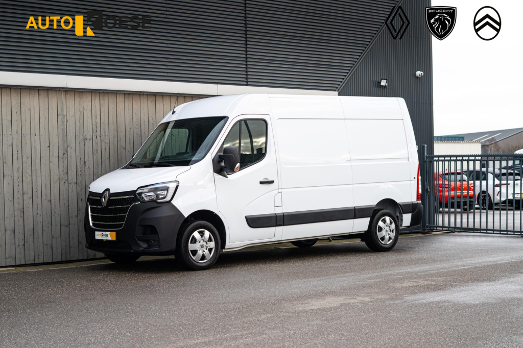 Renault Master t35 2.3 dci 135 l2h2 comfort | camera | vloerplaat | navigatie | parkeersensoren